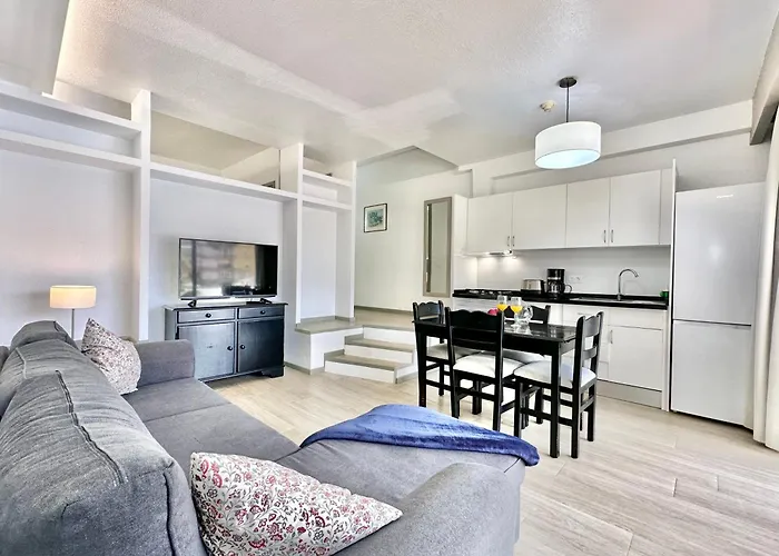 Pool Views Terrace Апартаменты