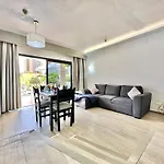 Pool Views Terrace * 로스크리스티아노스