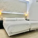 아파트 Pool Views Terrace 로스크리스티아노스